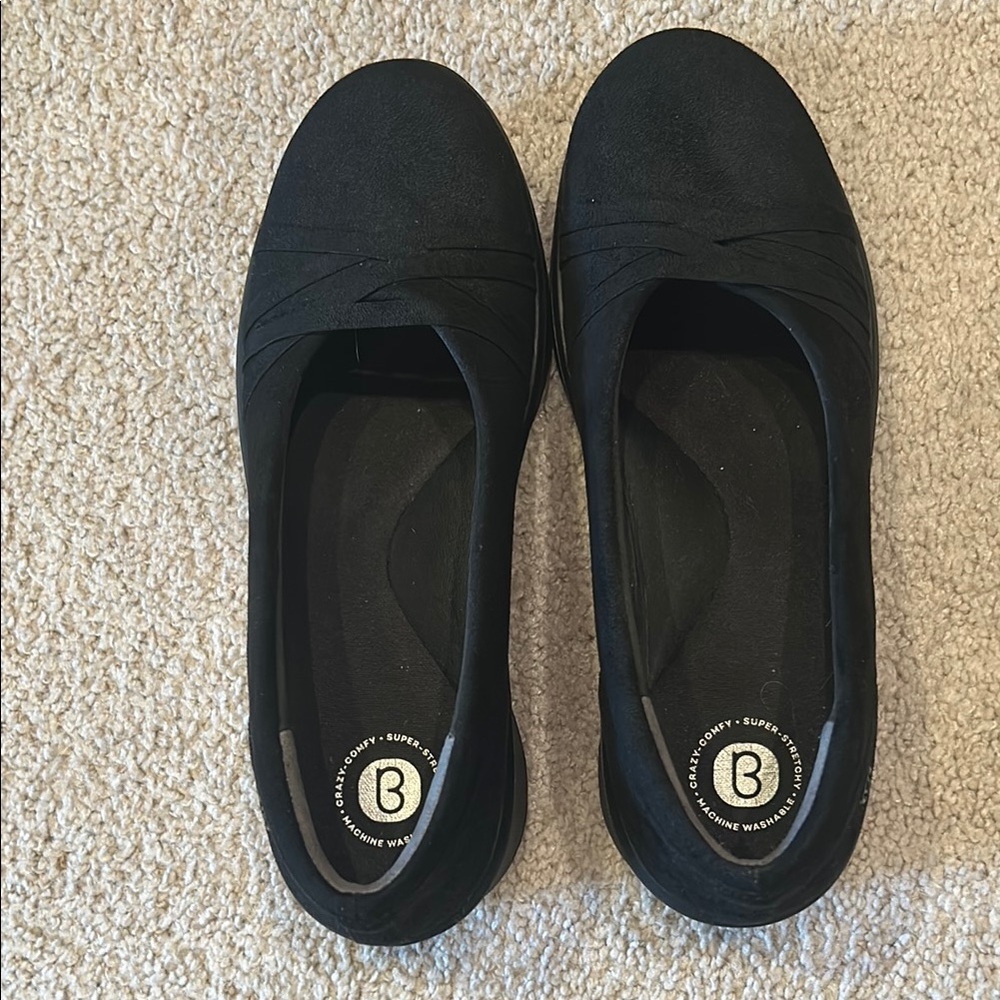 Bzees Black Flats Comfortable Slip-On Loafers